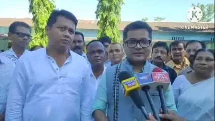 নাজিৰা: ব্যস্ততাৰ অজুহাতৰ  পৰা মুক্ত হওক যোৰহাট লোক সভা সমষ্টিৰ সাংসদ গৌৰৱ গগৈ,মেজেঙাত এই  মন্তব্য  মন্ত্ৰী পৱিত্ৰ মাৰ্ঘেৰিটাৰ