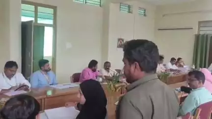ದಾಂಡೇಲಿ: ತಾಲ್ಲೂಕು ಆಡಳಿತ ಸೌಧದಲ್ಲಿ ಪಂಚ ಗ್ಯಾರಂಟಿ ಯೋಜನೆಗ ಪ್ರಗತಿ ಪರಿಶೀಲನಾ ಸಭೆ