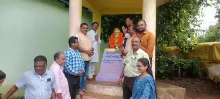 ନବରଙ୍ଗପୁର ପୋଲିସ ଷ୍ଟେସନ: ନବରଙ୍ଗପୁର ଠାରେ ଉତ୍କଳମଣିଙ୍କ ପ୍ରତିମୂର୍ତ୍ତିରେ ମାଲ୍ୟାର୍ପଣ କଲେ ସାଂସଦ ବଳଭଦ୍ର ମାଝୀ