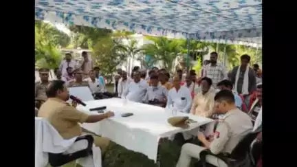 नवाबगंज: मसौली में मोहर्रम को लेकर पुलिस ने की बैठक, सौहार्द बनाए रखने की अपील की