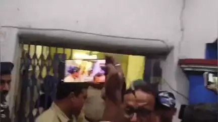 বেলডাঙা ১: চাকরির প্রতিশ্রুতি দিয়ে সহবাসের অভিযোগ উঠল বেলডাঙ্গা ভারত সেবাশ্রম সংঘের মহারাজের বিরুদ্ধে