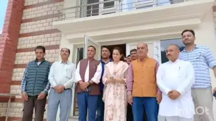 मंडी: मंडी संसदीय क्षेत्र की सांसद कंगना रनौत ने थुनाग में भाजपा कार्यकर्ताओं संग की मुलाकात