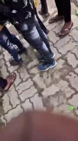 bina chalan kate peshia le kr chorte hue
