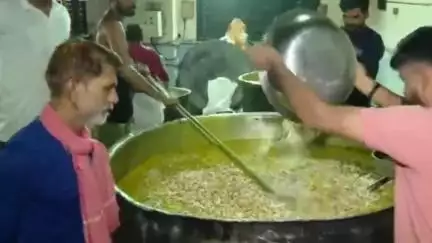 વટવા: ભગવાનને વિશિષ્ટ ખીચડાનો ભોગ ધરાવવામાં આવ્યો