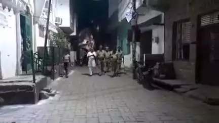 सुल्तानपुर: नज़र आया मोहर्रम का चांद, खैराबाद मोहल्ले स्थित हुसैनी हाल में मजलिस का हुआ आयोजन व अंजुमन ने पेश किया नौहा-