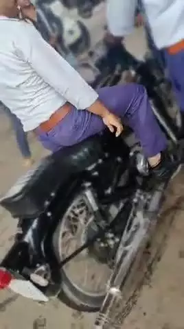 पटाखा साइलेंसर (Bullet Patakha Silencer) वाली मोटरसाइकिलें पर पूरी तरह से प्रतिबंध  है।