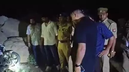 हाथरस: डीएम के ड्राइवर की बेटी की हत्या के मुख्य आरोपी को पुलिस ने किया गिरफ्तार, एक सिपाही घायल, इनाम एक लाख रुपये