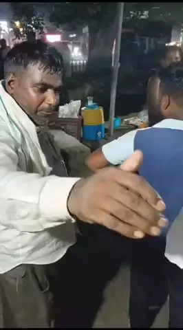 अलवर: शहर में बिजली चोरी और वसूली का खुलासा, बिजली घर सर्किल के पास हाई मास्क लाइट से पटरी विक्रेताओं को मिलती थी सप्लाई