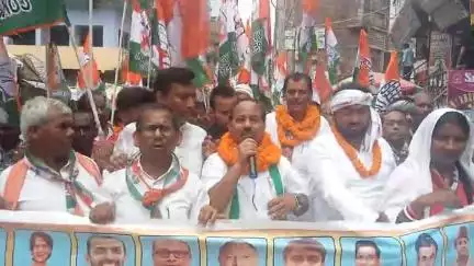 बिहार परिवर्तन पदयात्रा डॉ के पी सिंह के नेतृत्व में गोविंदपुर विधानसभा के कौआकोल प्रखंड में 
हजारों की संख्या में हुआ।