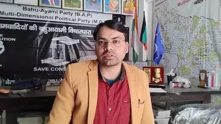 रुपए पे कालेधन #नोटबंदी_क_ड्रामा_कर_राष्ट्रपिता_गांधी की फोटो हटाकर मोदी की फोटो की वकालत की जाती है