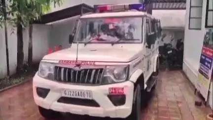 સાગબારા: હલગામ ખાતે ઝઘડો થતા સાગબારા પોલીસ સ્ટેશનને ફરિયાદ નોંધાઈ.