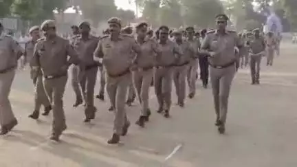 बदायूं: वरिष्ठ पुलिस अधीक्षक ने रिजर्व पुलिस लाइन में परेड की ली सलामी, शस्त्रों के संचालन और उचित रख-रखाव हेतु कराया अभ्यास