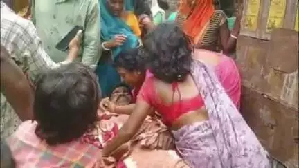 गोरौल: महम्मदपुर पोझा गांव में पेड़ से गिरकर एक व्यक्ति की मौत, परिजनों का रो-रो कर बुरा हाल