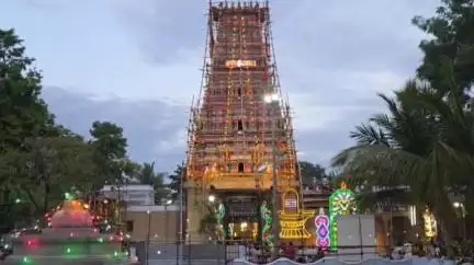 விருதுநகர்: மேலரத வீதி ஸ்ரீ சொக்கநாத சுவாமி திருக்கோவில் கும்பாபிஷேகத்தில் அரசியல் பிரமுகர்கள், அரசு அலுவலர்கள், பக்தர்கள் பங்கேற்பு