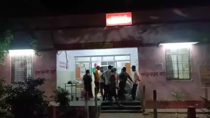 हैदरगढ़: जलालपुर के पास पेट्रोल टंकी के निकट विपरीत दिशा से आ रहे तेज रफ्तार ट्रक ने ई-रिक्शा में मारी जोरदार टक्कर, हुई मौत