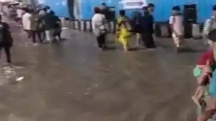 हुज़ूर: भोपाल: तेज बारिश से अल्पना तिराहा, 6 नंबर रेलवे प्लेटफॉर्म और निचली बस्तियां जलमग्न
