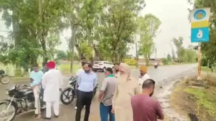 ਬਾਘਾ ਪੁਰਾਣਾ: ਨਿਹਾਲ ਸਿੰਘ ਵਾਲਾ ਬਾਘਾ ਪੁਰਾਣਾ ਰੋਡ ਤੇ ਫੂਲੇ ਵਾਲਾ ਪੁਲ ਨਜਦੀਕ ਵਾਪਰਿਆ ਹਾਦਸਾ ਮੋਟਰਸਾਈਕਲ  ਸਵਾਰ ਪਿਓ ਪੁੱਤਰ ਦੀ ਦਰਦਨਾਕ ਮੋਤ