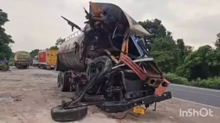 মাটিগাড়া: ফুলবাড়িতে পর পর দুটি দুর্ঘটনা, মৃত ১, আহত ৩