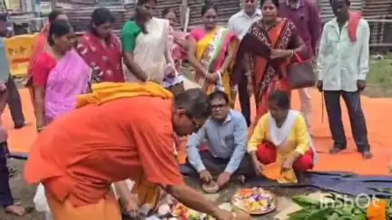 বর্ধমান ২: শক্তিগড় সর্বজনীন দুর্গাপুজো কমিটির দুর্গাপুজোর খুঁটি পুজো আয়োজন করা হয়েছে রথযাত্রার দিন