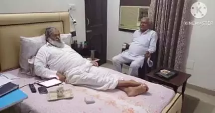 नारनौल: पूर्व मंत्री व नारनौल के विधायक ने अंबाला में कैबिनेट मंत्री अनिल विज से उनके निवास पर मुलाकात कर हालचाल जाना