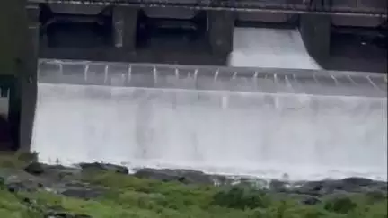 വെെത്തിരി: ബാണാസുര ഡാമിന്റെ ഷട്ടർ തുറന്നു, തീരപ്രദേശങ്ങളിൽ ഉള്ളവർക്ക് ജാഗ്രത നിർദ്ദേശം