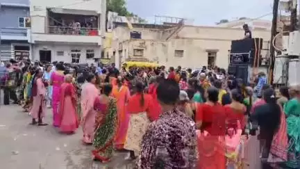 જામનગર શહેર: કુંભારવાડામાં અષાઢી બીજ નિમિત્તે વાછરા ડાડાની ભવ્ય શોભાયાત્રા યોજાય
