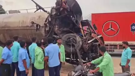 রাজগঞ্জ: ফুলবাড়িতে পরপর দুটি মর্মান্তিক ও ভয়াবহ পথ দুর্ঘটনায় মৃত্যু হল এক চালকের আহত তিনজন, এলাকায় শোকের ছায়া