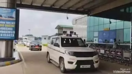 देवघर: दिसोम गुरु शिबू सोरेन अस्वस्थ, मिलने कांग्रेस नेता बेला प्रसाद, इरफान अंसारी और संजय यादव दिल्ली पहुंचे