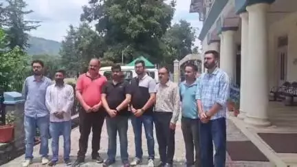 चम्बा: चुराह उपमंडल में जेई की मौत के मामले में निष्पक्ष जांच की मांग को लेकर इंजीनियर्स ने उठाई आवाज़