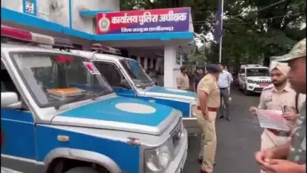 अंबिकापुर: अवैध अप्रवासी या संदिग्ध गतिविधियों की सूचना देने को लेकर सरगुजा पुलिस ने जारी किया टोल फ्री हेल्पलाइन नंबर