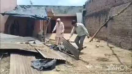 बिजनौर: गांव जमालपुर पठानी में घरेलू विवाद के चलते एक महिला ने हैंडपंप में डाला जहर, घर में की गई तोड़फोड़