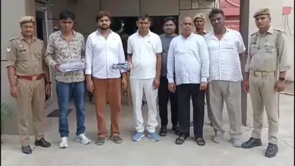 महावन: राया पुलिस ने जुआ खेलते 6 जुआरियों को 6 मोबाइल, ताश की गाड़ी और नगदी के साथ पकड़ा