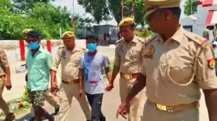 गाज़ीपुर: गाजीपुर सिटी रेलवे स्टेशन पर जीआरपी को मिली बड़ी कामयाबी, दो शातिर चोर चोरी के माल के साथ गिरफ्तार
