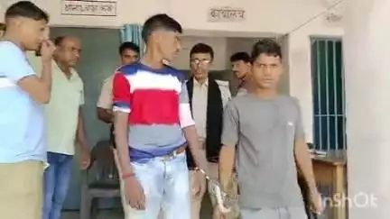 करपी: डायल 112 की टीम ने पुरैनीया मिलान से दो पियक्कड़ों को किंजर थाना पुलिस को सौंपा