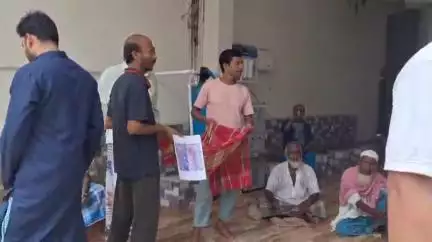 ভগবানগোলা ১: ভগবানগোলায় সম্প্রীতির দৃষ্টান্ত, ক্যান্সার আক্রান্ত হিন্দু যুবকের জন্য মসজিদে তহবিল সংগ্রহ