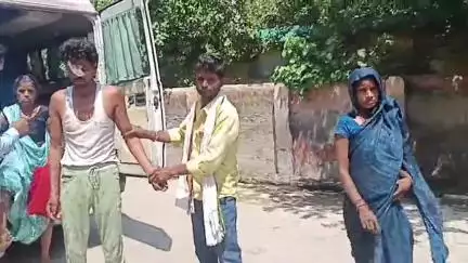 एटा: नगला भूड़ में जानवर बांधने को लेकर दो पक्षों में हुई जमकर मारपीट, एक पक्ष के दो भाई घायल, एक की हालत गंभीर