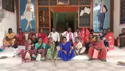 ఖానాపూర్: అసలైన అర్హులకే ఇందిరమ్మ ఇల్లు ఇవ్వాలని MCPIU ఆధ్వర్యంలో ఖానాపూర్ ఎంపీడీవో కార్యాలయం ముందు ధర్నా