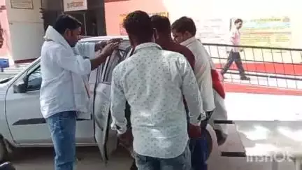 हर्रैया: हरैया थाना क्षेत्र के बिहरा के पास अज्ञात वाहन की ठोकर से मोटरसाइकिल सवार बुजुर्ग घायल, अस्पताल में कराया गया भर्ती