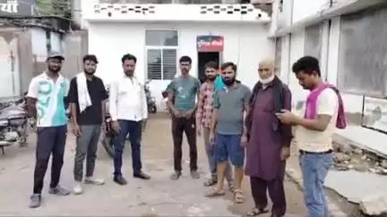 टीकमगढ़: सागर बायपास पर मिले अज्ञात व्यक्ति के शव की हुई शिनाख्त, जिला अस्पताल में हुआ पोस्टमार्टम