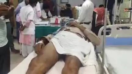 चकिया: भीषमपुर के समीप 2 बाइकों की आमने-सामने टक्कर में 2 लोग गंभीर रूप से घायल, ट्रामा सेंटर किया गया रेफर