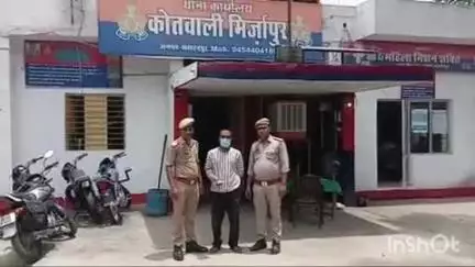 बेहट: गंदेवड़ रायपुर रोड पर घेराबंदी कर पुलिस ने नशा तस्कर को स्मैक के साथ किया गिरफ्तार