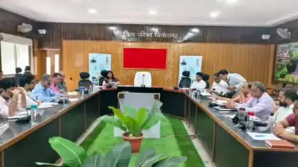 चित्तौड़गढ़: कलेक्ट्रेट में अतिरिक्त जिला कलेक्टर की अध्यक्षता में जिला सड़क सुरक्षा समिति की बैठक आयोजित की गई