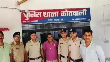 शाजापुर: कोतवाली पुलिस ने 800 ग्राम अवैध गांजे के साथ एक व्यक्ति को किया गिरफ्तार