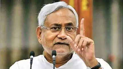 नीतीश सरकार का बिहार को बड़ा तोहफा, प्रदेश से दूसरे राज्यों के लिए चलाई जाएंगी 299 बसें
