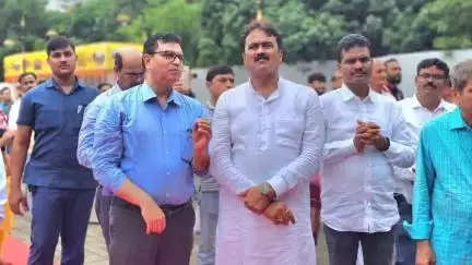 ଅନୁଗୋଳ: ଅନୁଗୋଳ ଜିନ୍ଦଲ କଲୋନୀରେ ହେଉଥିବା ରଥ ଯାତ୍ରାରେ ଯୋଗ ଦେଲେ ଅନୁଗୋଳ ବିଧାୟକ