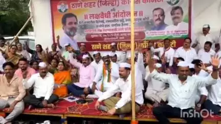 ठाणे: उपमुख्यमंत्री एकनाथ शिंदे यांच्या विरोधात घोषणाबाजी करून ठाणे काँग्रेसचे आनंदनगर नाका येथे लक्षवेधी आंदोलन