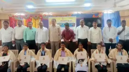 ಹುಬ್ಬಳ್ಳಿ ನಗರ: ನಗರದಲ್ಲಿ ನಾಡಪ್ರಭು‌‌ ಕೆಂಪೇಗೌಡರ ಜಯಂತಿ ಆಚರಣೆ