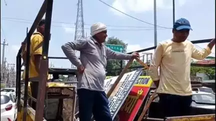 थानेसर: थानेसर नगर परिषद का अतिक्रमण के विरुद्ध अभियान जारी, पिपली रोड मोहन नगर में दुकानदारों का सामान जब्त, कई चालान