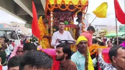 कोचस: कोचस में निकाली गई जगन्नाथ स्वामी की रथ यात्रा, सैकड़ों महिला एवं पुरुष श्रद्धालु हुए शामिल