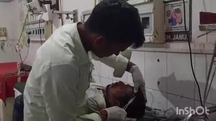 जमुई: बरहट थाना क्षेत्र के डाढा गांव में जमीन विवाद को लेकर हुई मारपीट, दो घायल सदर अस्पताल में भर्ती
